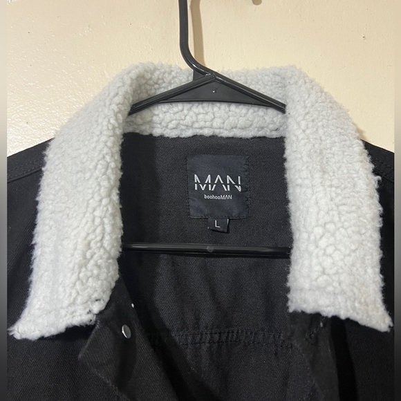 Boohoo Other - Boohoo Black Jacket with Sherpa White Collar